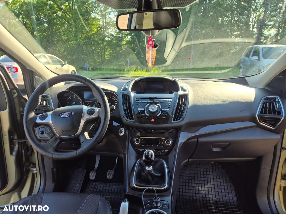 Ford Kuga - 9