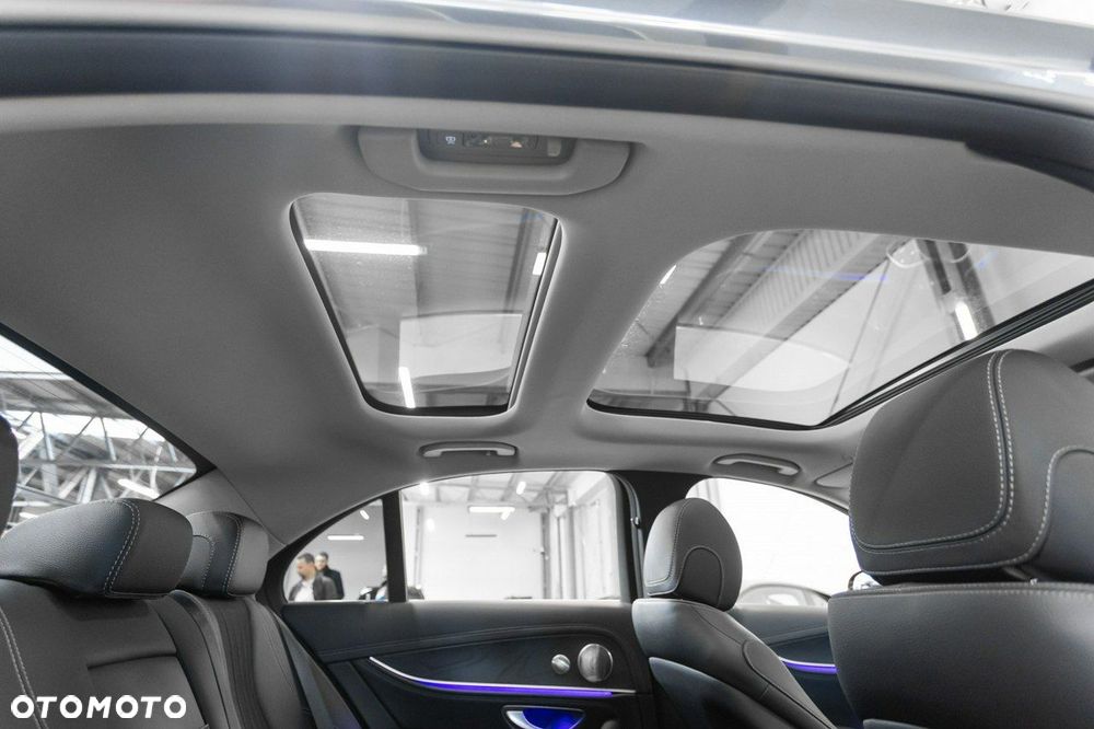 Mercedes-Benz Klasa E - 23