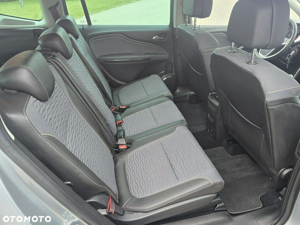 Opel Zafira - 18
