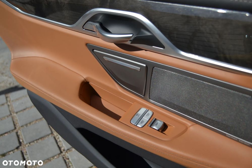 BMW Seria 7 730d xDrive - 11