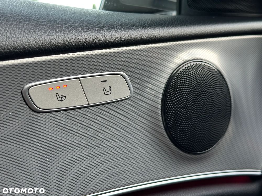 Mercedes-Benz Klasa E 220 d 9G-TRONIC - 36