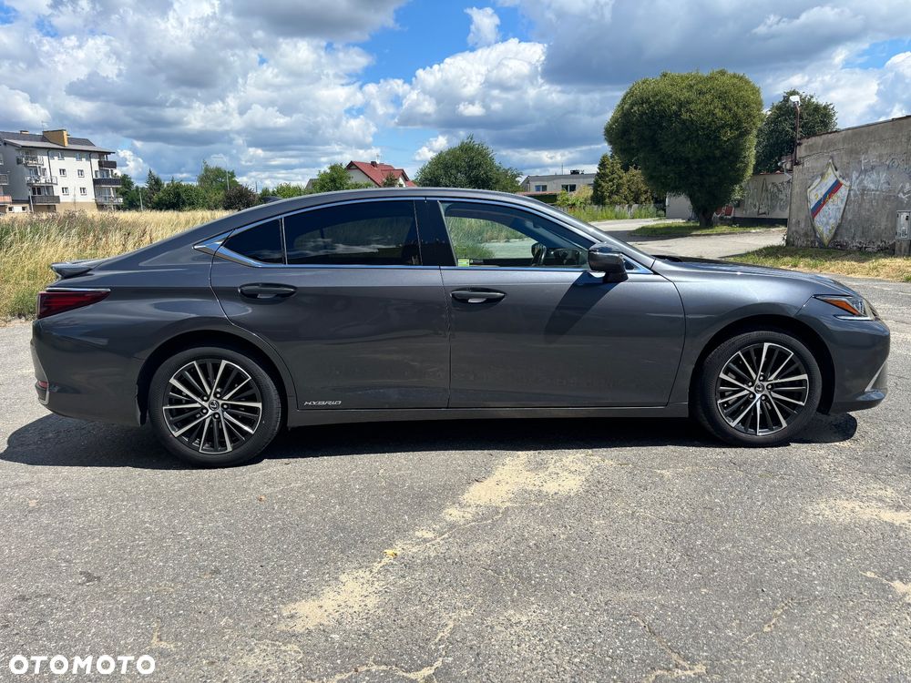 Lexus ES 300h Business Edition - 7