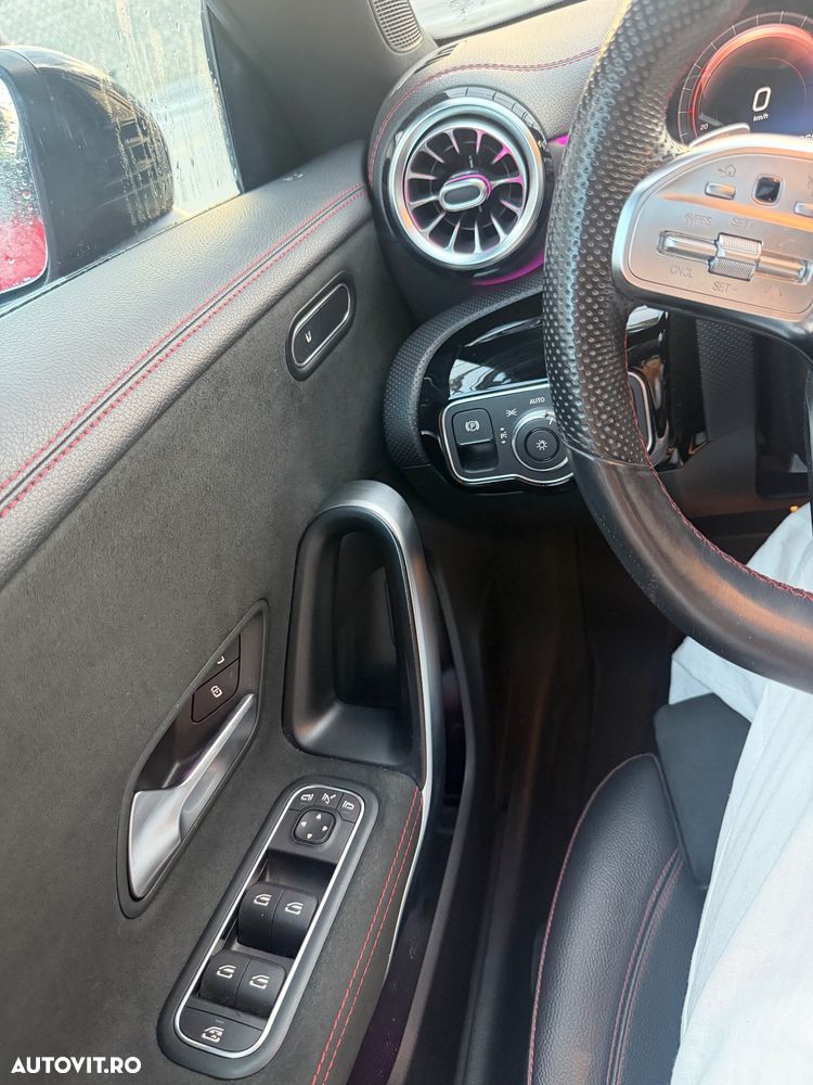 Mercedes-Benz CLA 250 - 12