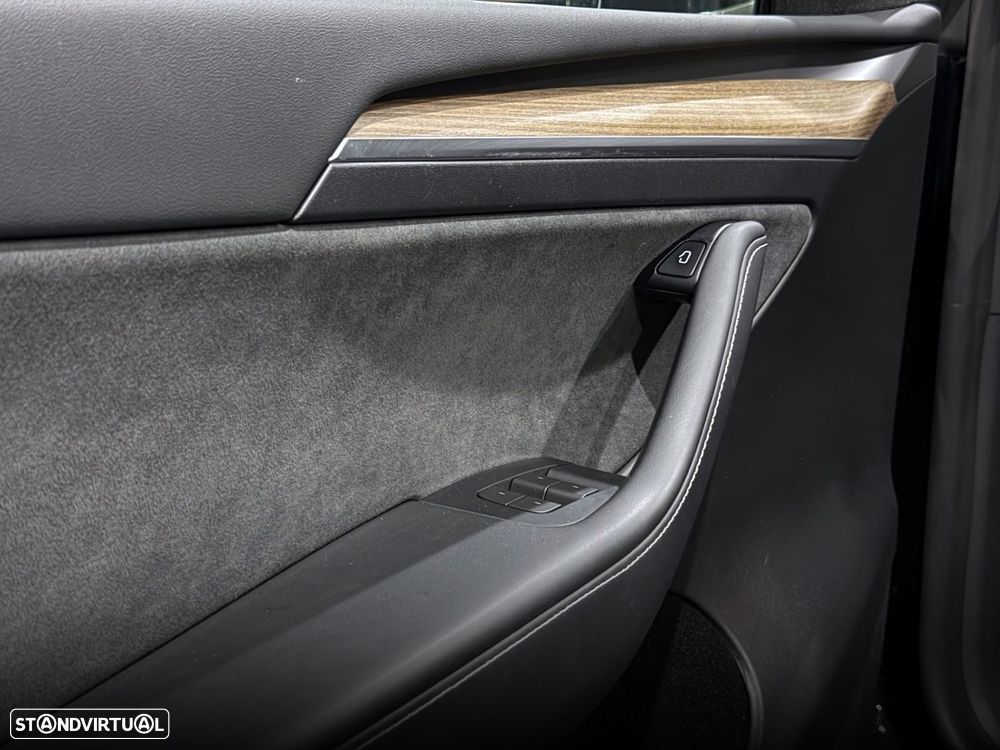 Tesla Model Y Standard - 15