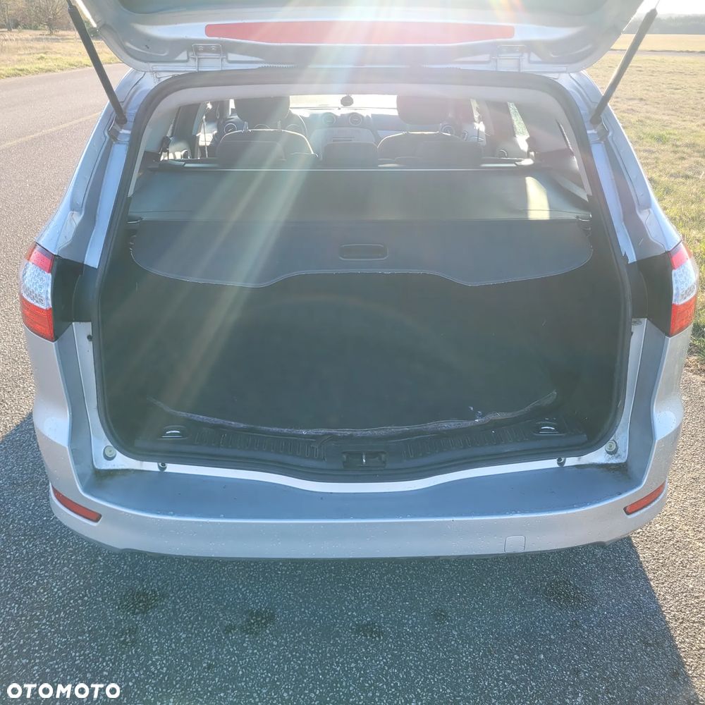 Ford Mondeo 2.0 TDCi Trend - 13