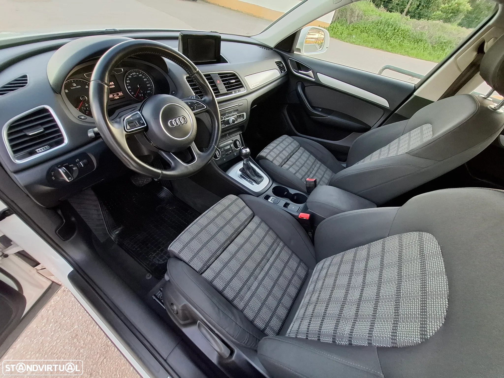 Audi Q3 2.0 TDI quattro Design S tronic - 20