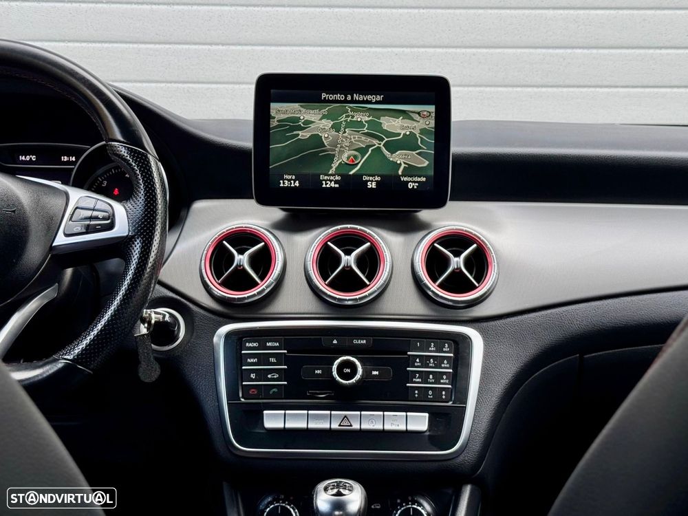 Mercedes-Benz CLA 180 d AMG Line - 35