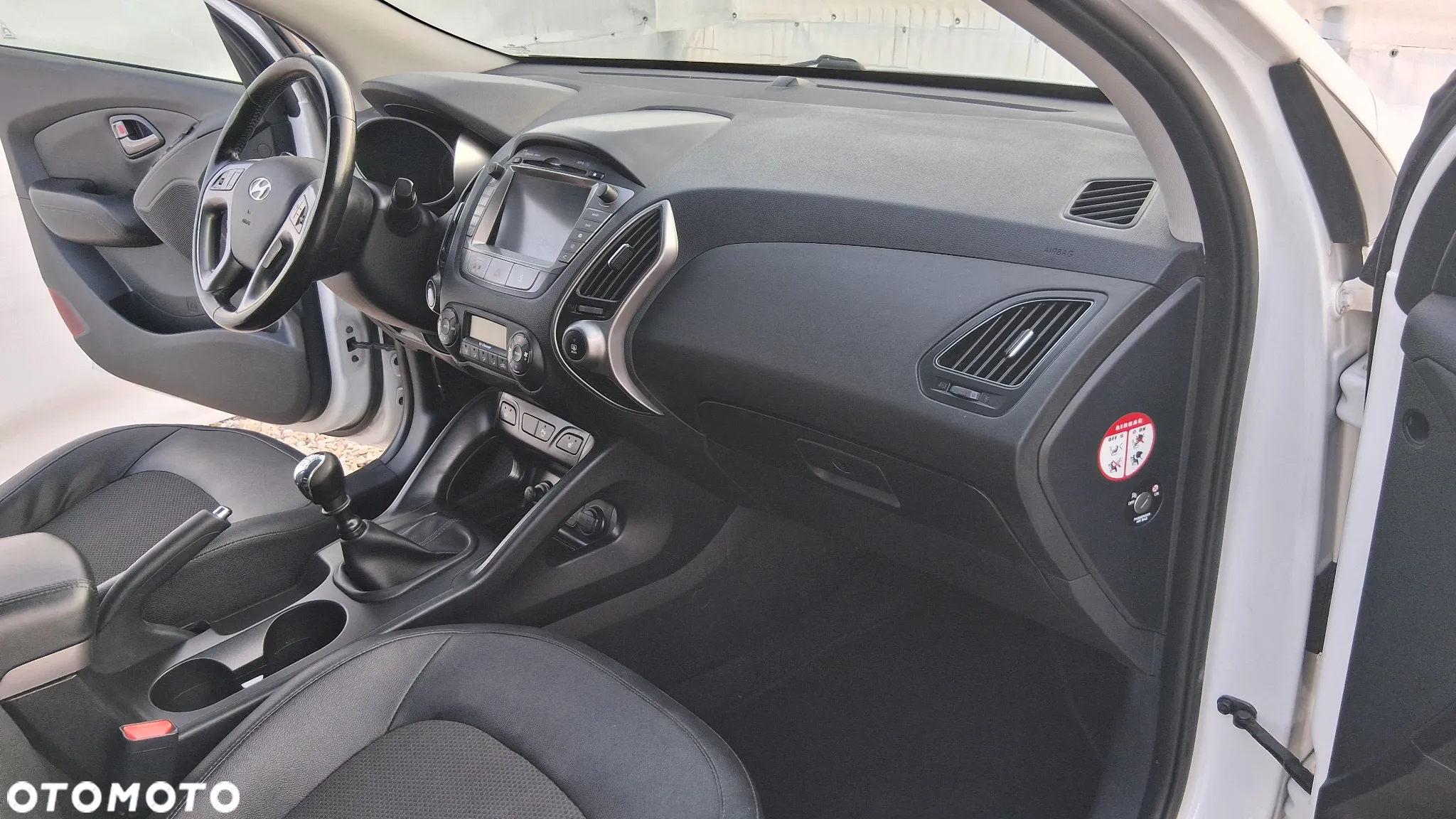Hyundai ix35 1.6 2WD Fifa World Cup Edition - 16