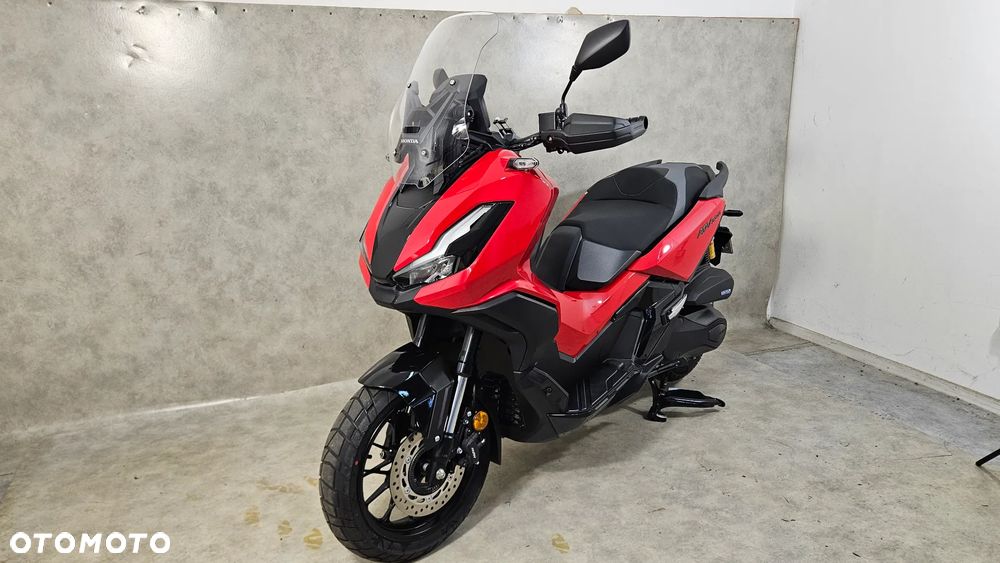 Honda ADV350 - 4