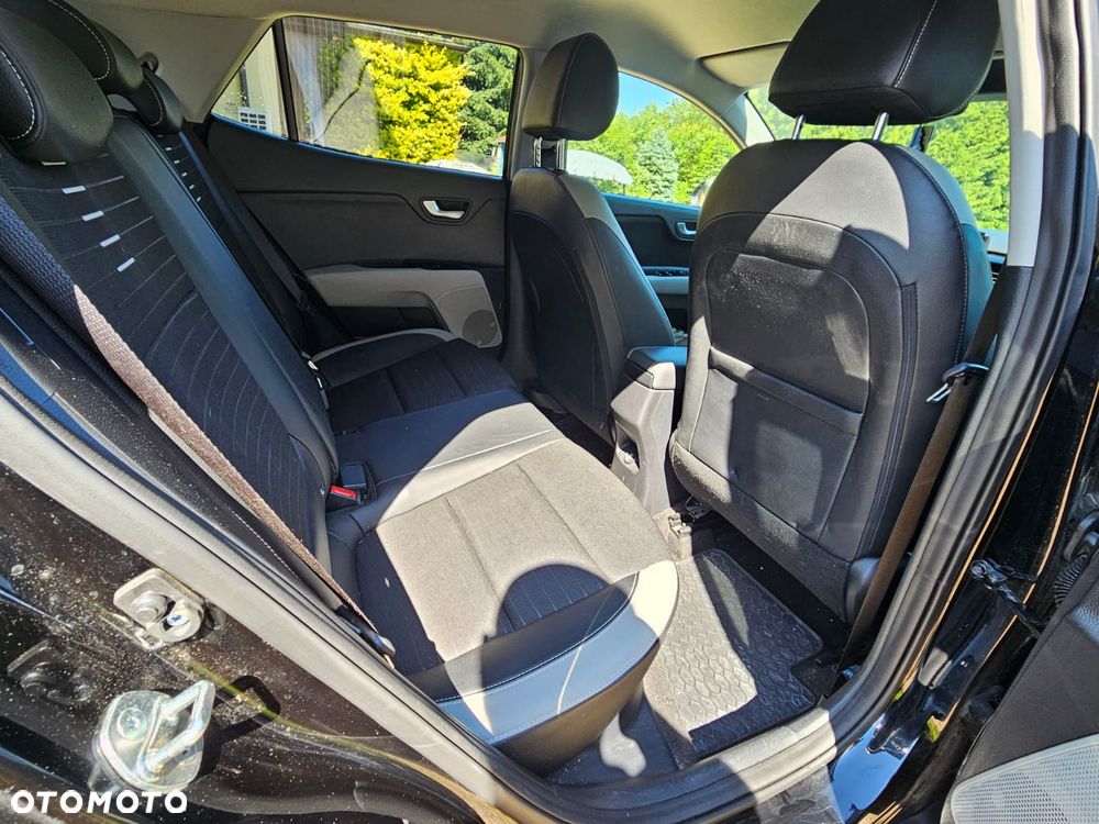 Kia Stonic 1.0 T-GDI L Business Line - 23