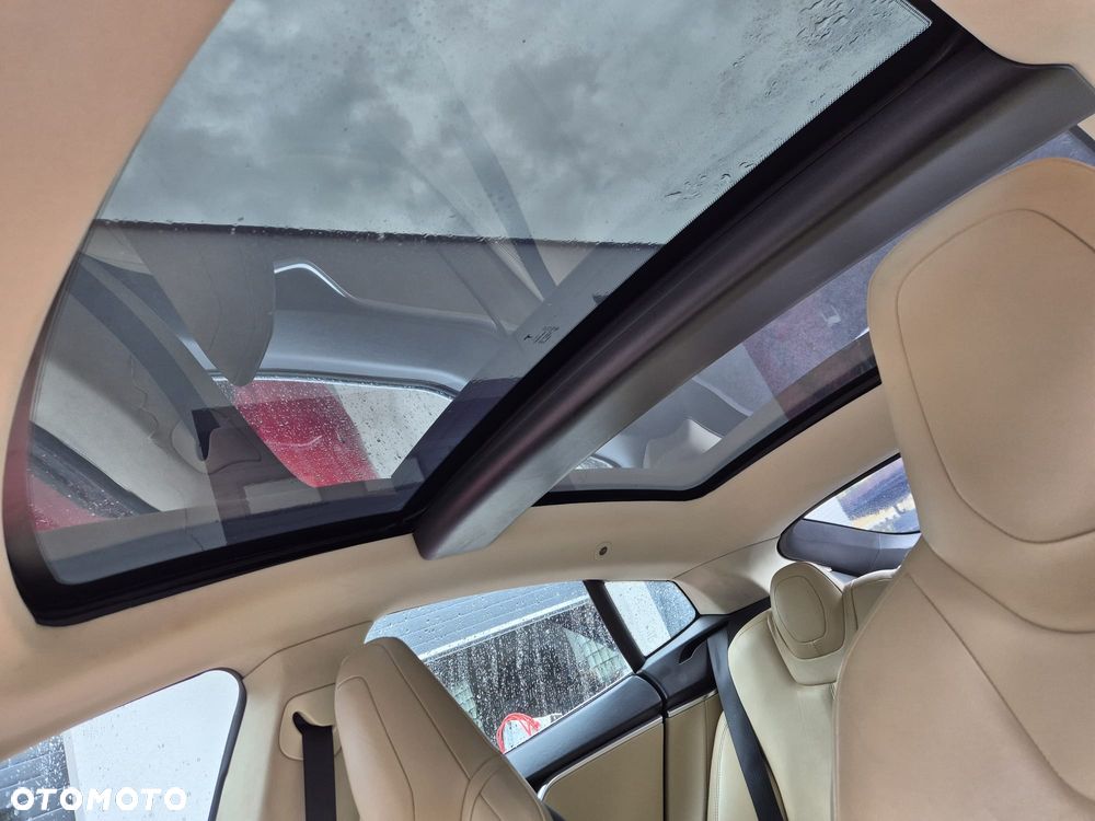 Tesla Model S Standard - 13
