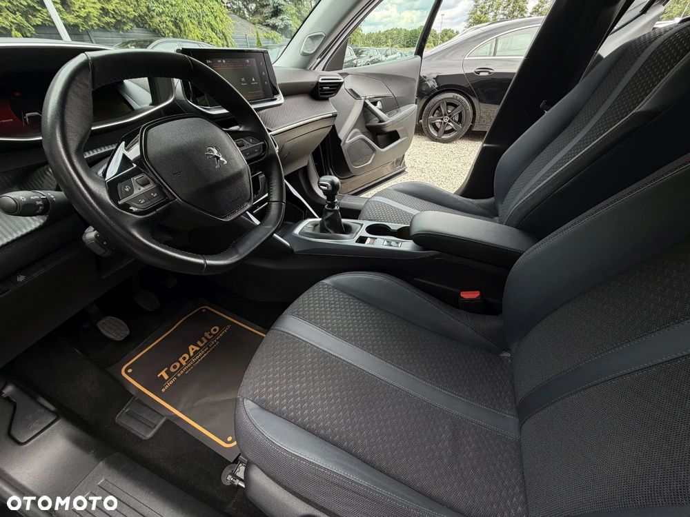 Peugeot 2008 1.2 PureTech Allure Pack S&S - 18