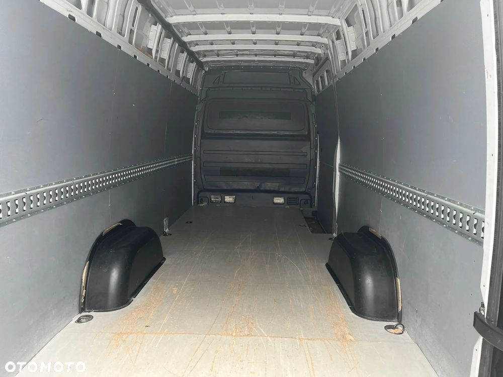 Mercedes-Benz Sprinter - 9