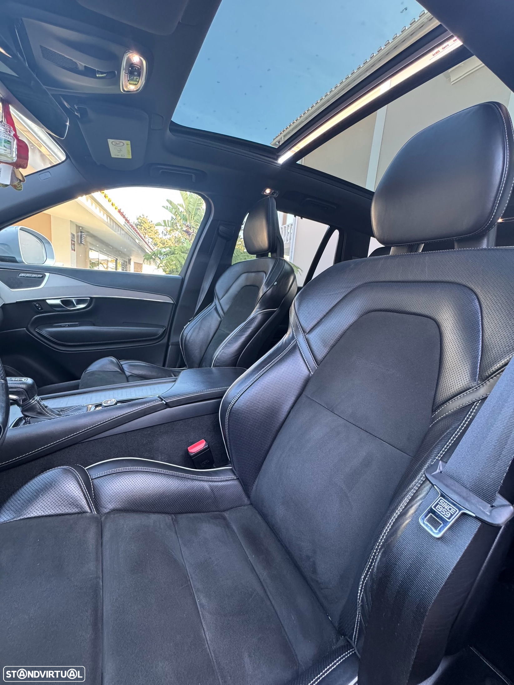 Volvo XC 90 2.0 D4 R-Design - 13