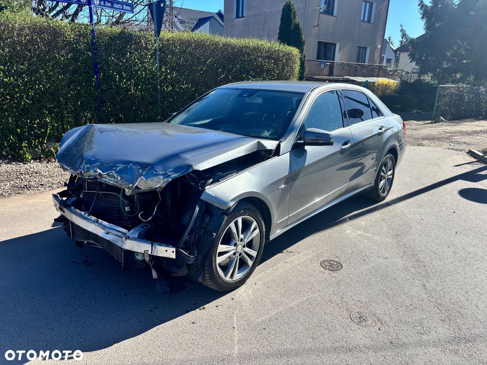 Mercedes-Benz Klasa E 250 CDI DPF BlueEFFICIENCY Automatik Elegance - 1