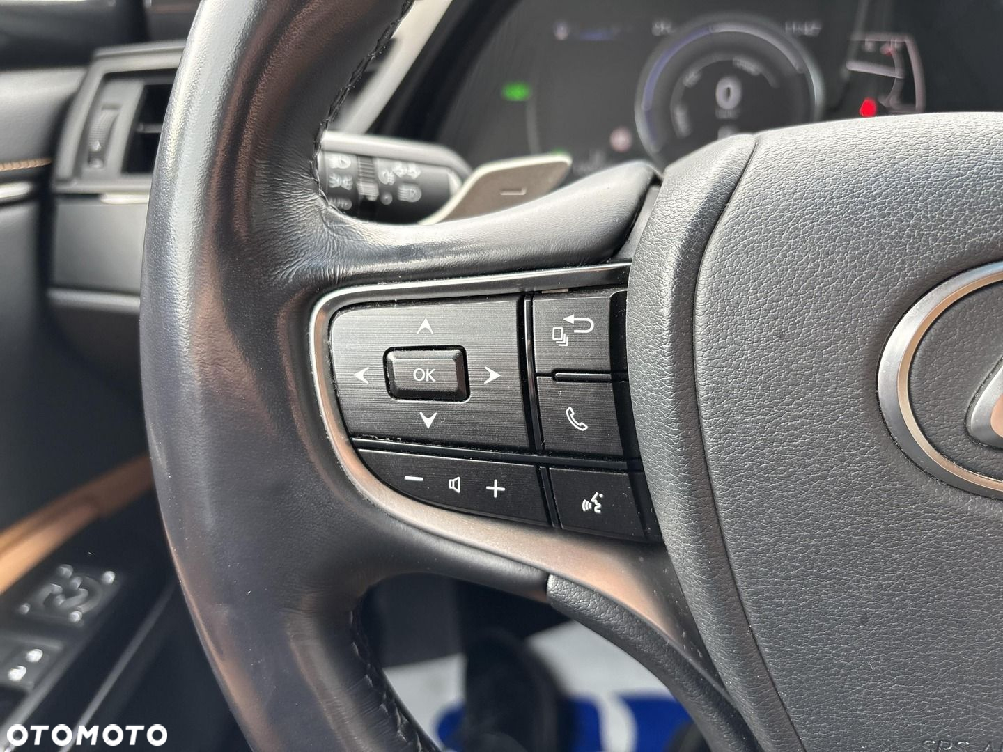 Lexus ES - 15