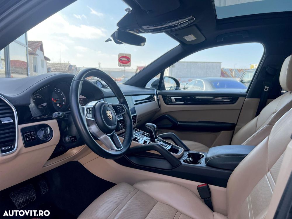 Porsche Cayenne - 5