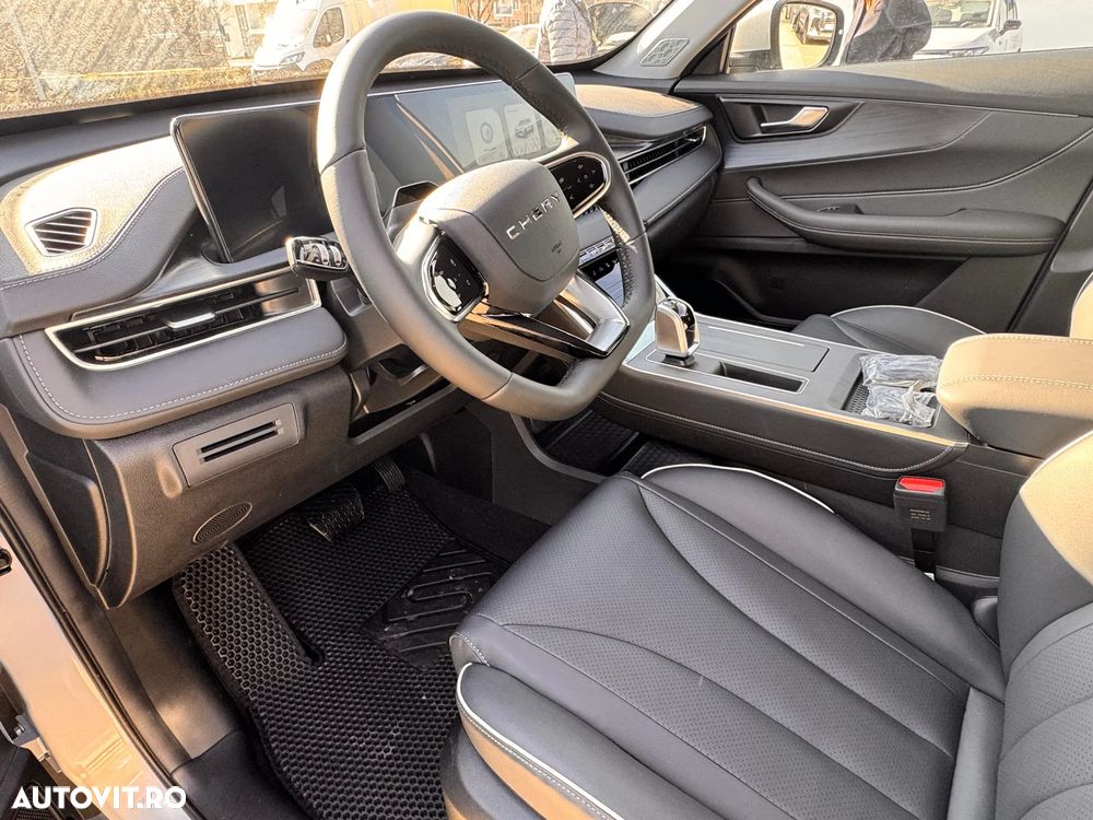 Chery Tiggo 4 1.5 TGDI DHT HEV Unique - 8