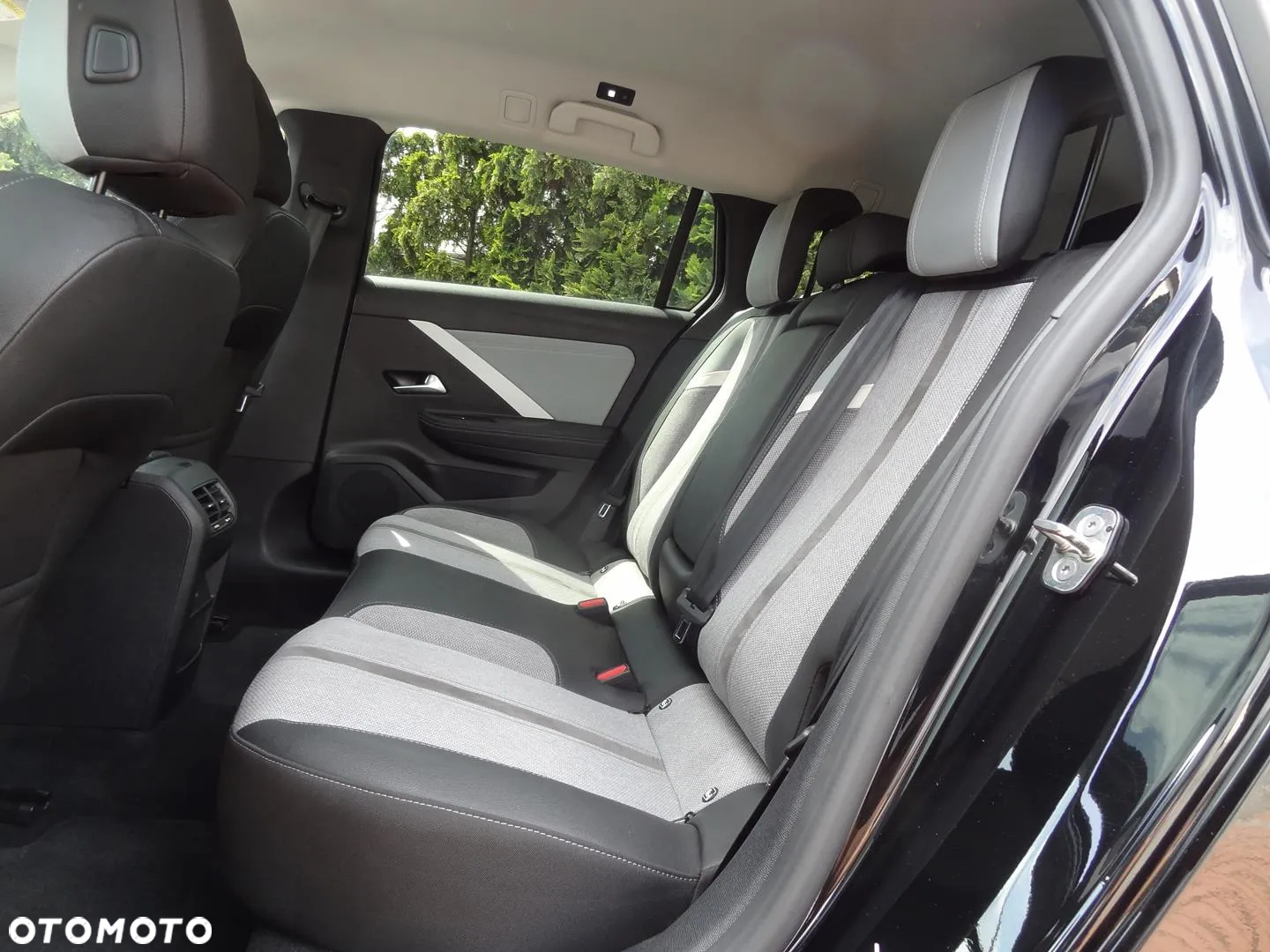 Opel Astra 1.5 D Automatik Elegance - 36