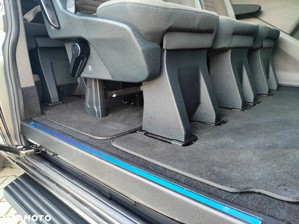 Ford Tourneo Custom 2.0 EcoBlue L2 Titanium - 26