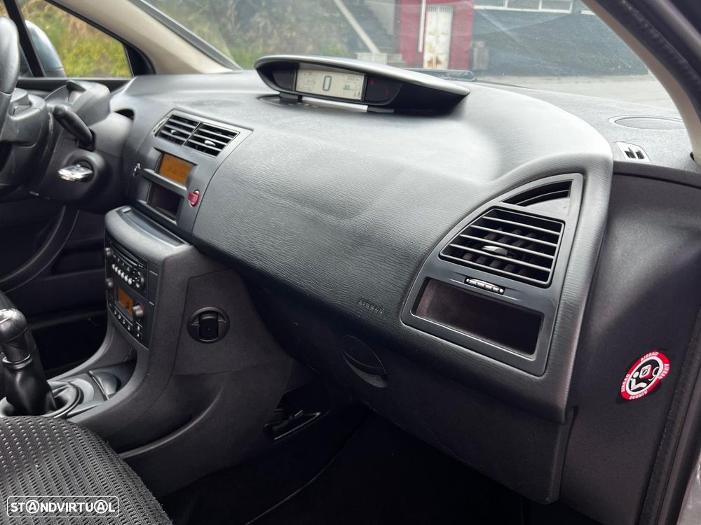 Citroën C4 1.6 HDi FAP VTR - 19