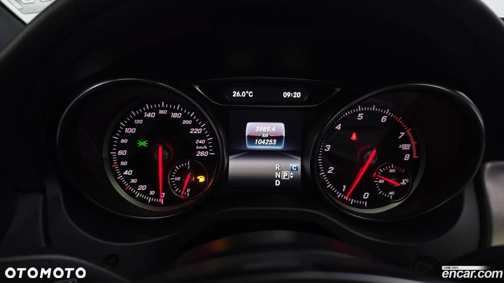 Mercedes-Benz CLA - 9
