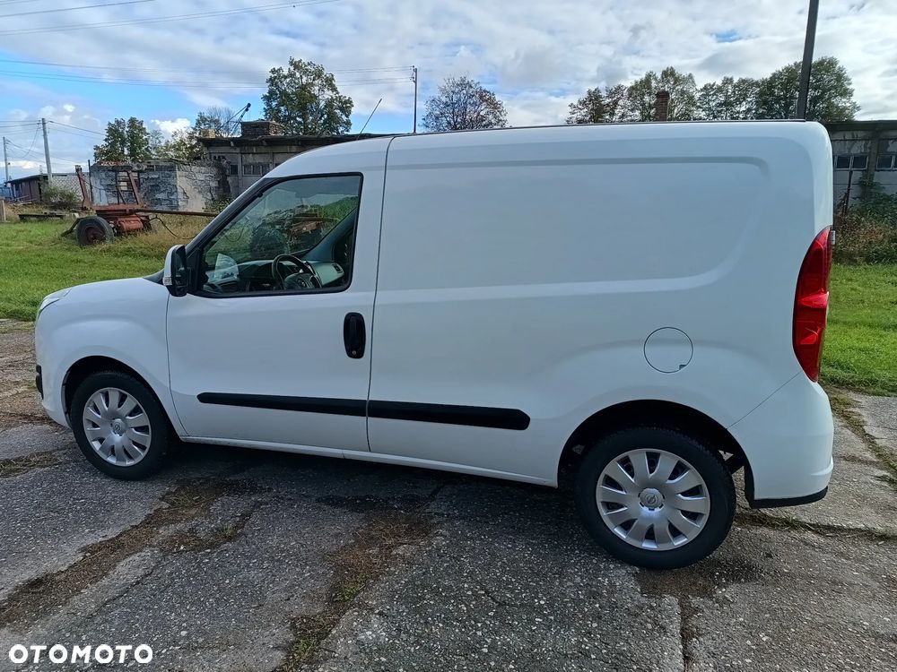 Opel COMBO VAN 1.4 benzyna 95kM manual 2017 rok AUTO SPRAWNE, GOTOWE DO JAZDY!!! - 13