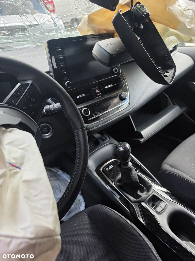 Toyota Corolla 1.2 Turbo Comfort - 11