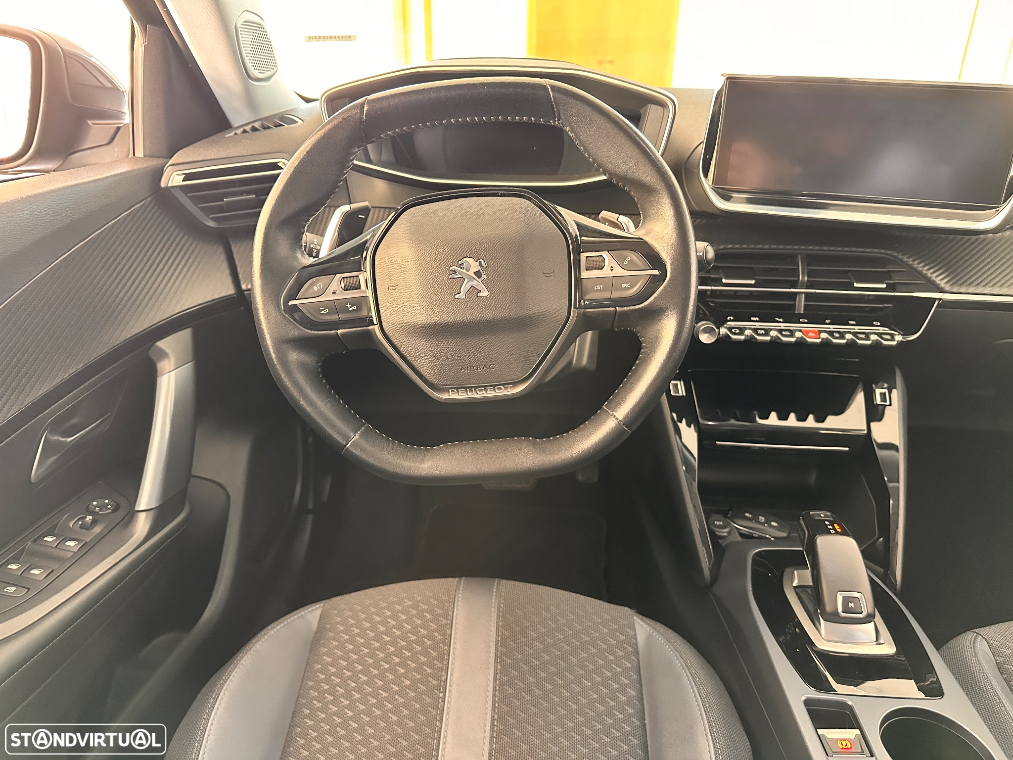 Peugeot 2008 PureTech 130 EAT8 Allure - 15