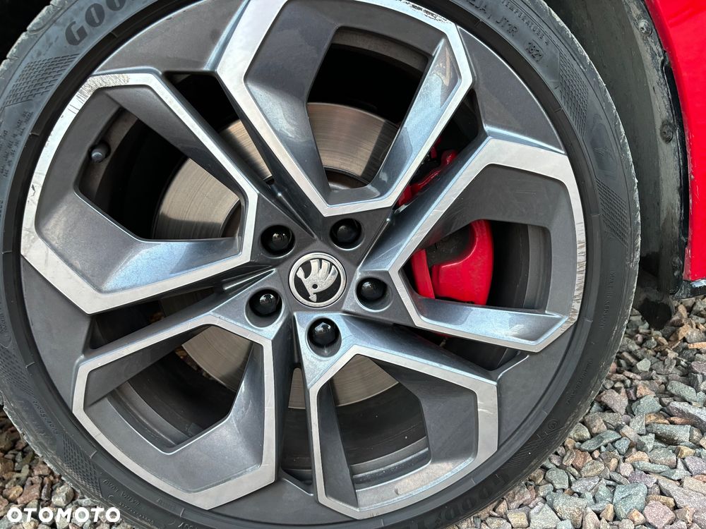 Skoda Octavia 1.4 TSI DSG RS - 5