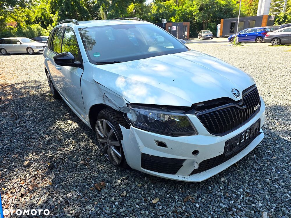 Skoda Octavia 2.0 TDI SCR RS DSG - 4