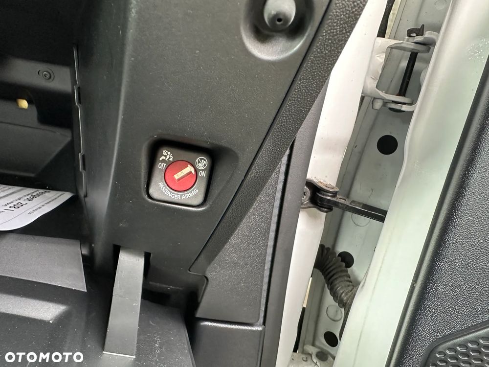 Peugeot 208 1.0 VTi Access - 20