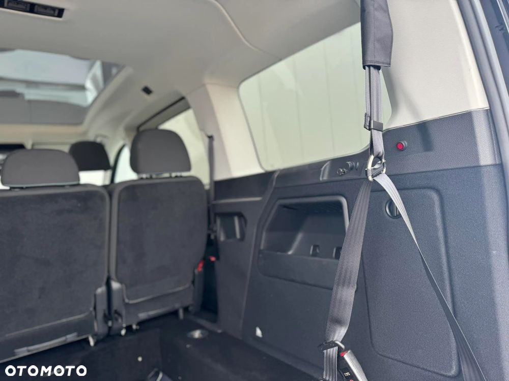 Ford Tourneo Connect Grand - 16