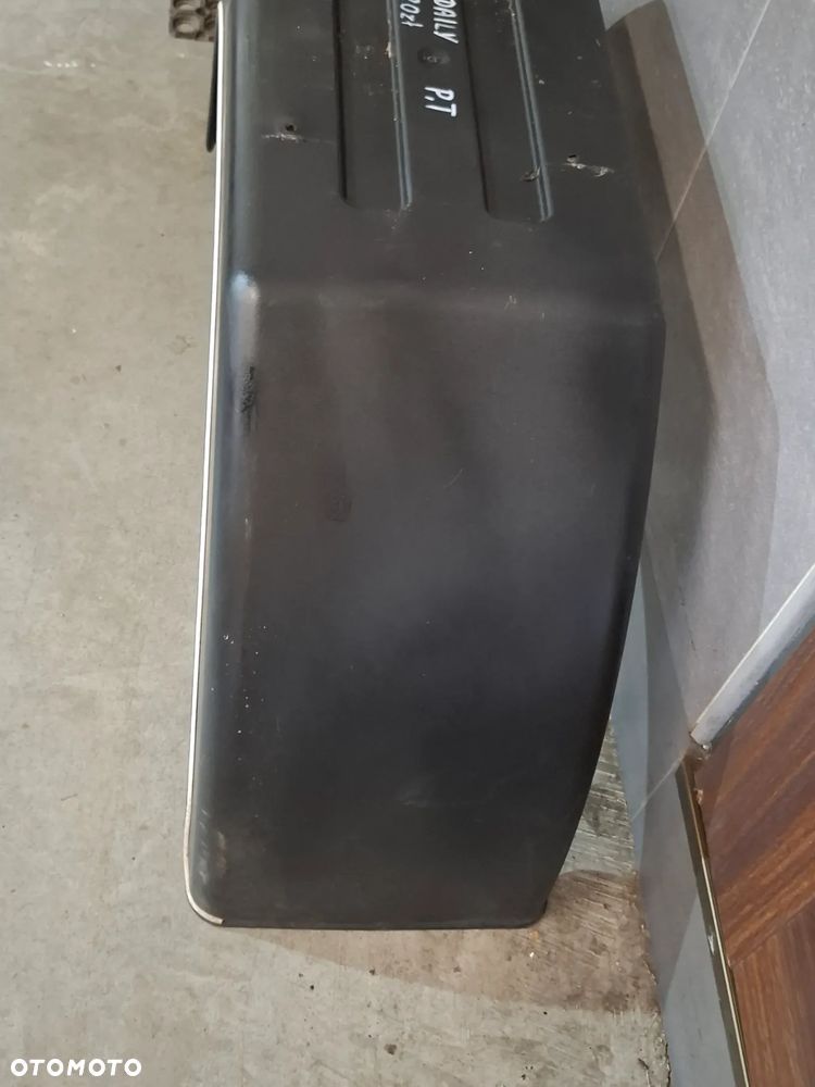 Nadkole prawy tył Iveco Daily 2019 rok - 3