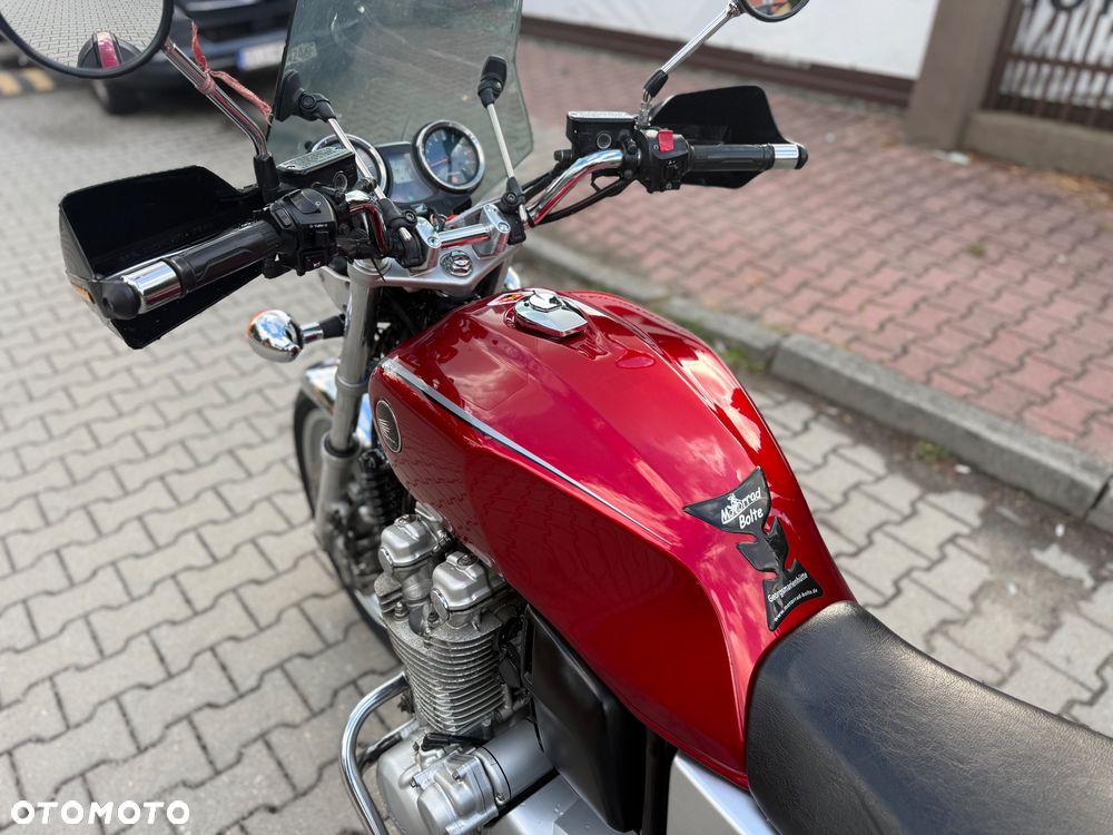 Honda CB - 22