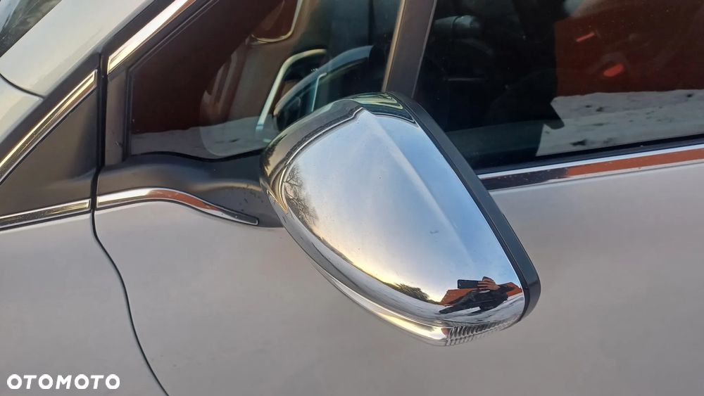 Peugeot 208 1.2 PureTech GPF Allure S&S - 12