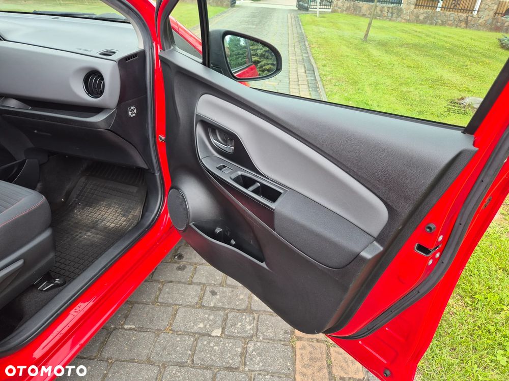Toyota Yaris 1.33 VVT-i Lounge - 21