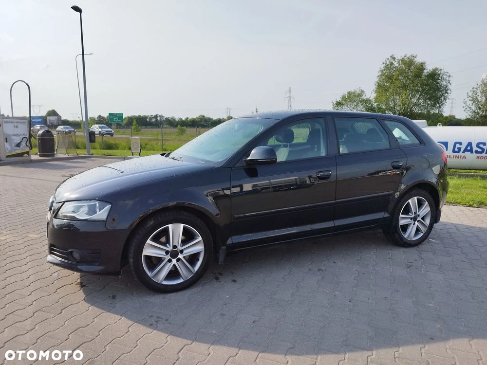 Audi A3 Sportback 2.0 TDI DPF Attraction - 3