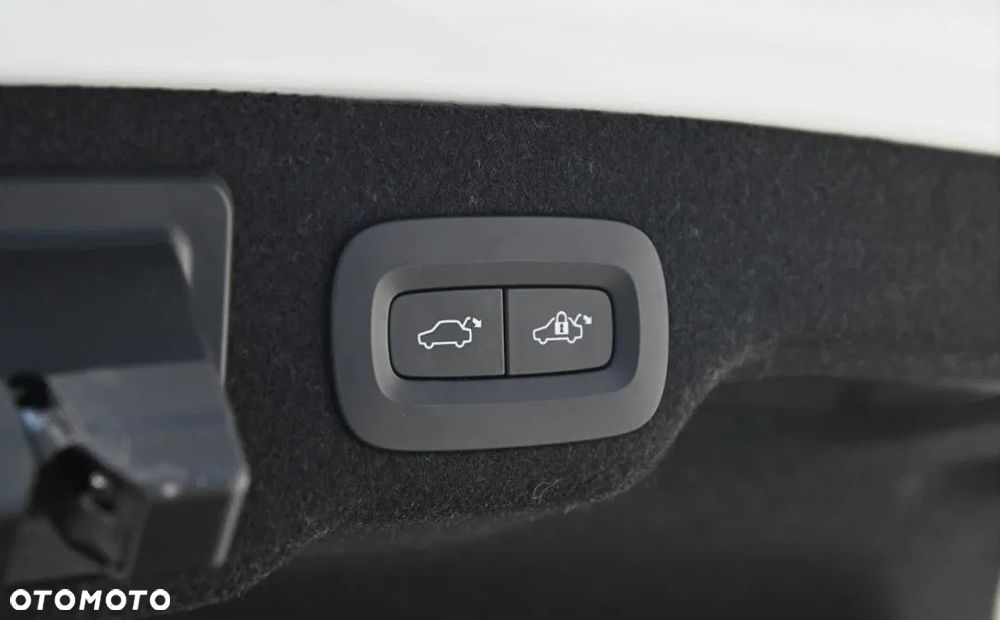 Volvo S90 B4 B Plus Dark - 27