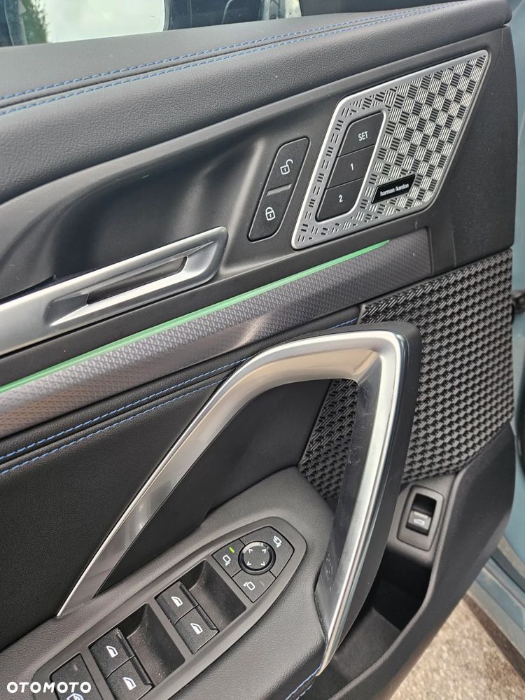 BMW iX1 xDrive30 66.5kWh M Sport Edition - 17