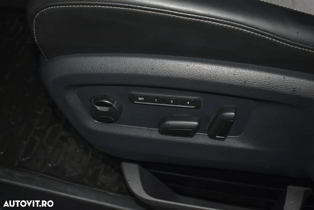 Volkswagen Multivan - 9