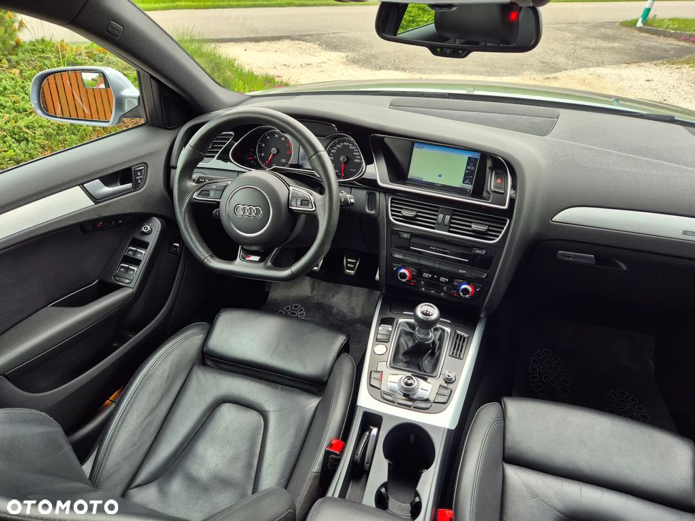 Audi A4 Limousine - 11