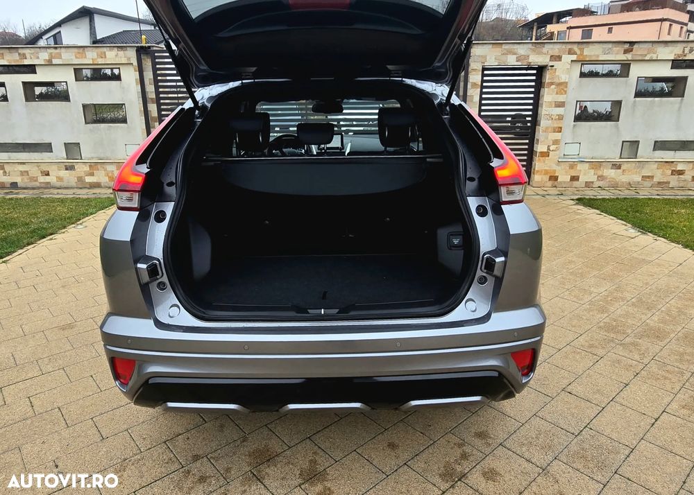 Mitsubishi Eclipse-Cross Plug-In Hybrid 4WD Plus Select - 39