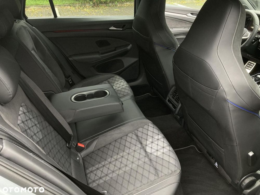 Volkswagen Golf VIII 1.5 eTSI mHEV R-Line DSG - 6