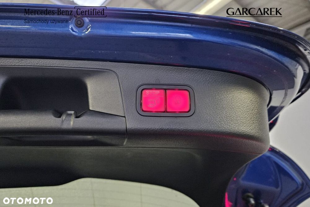 Mercedes-Benz GLA - 12