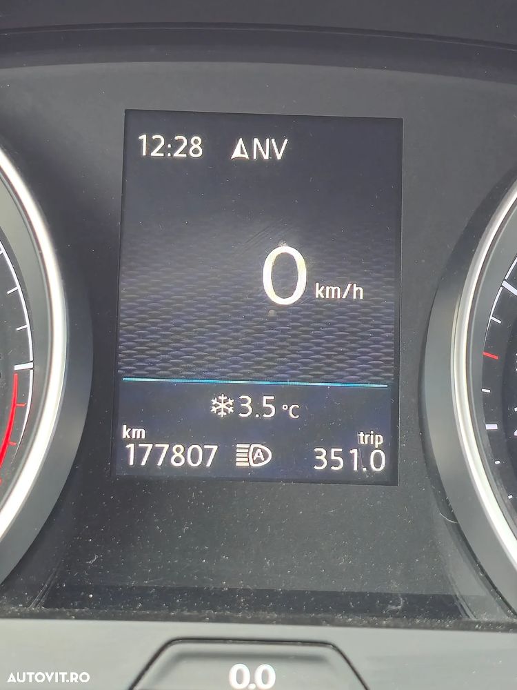 Volkswagen Golf 2.0 TDI BlueMotion Technology Allstar - 14