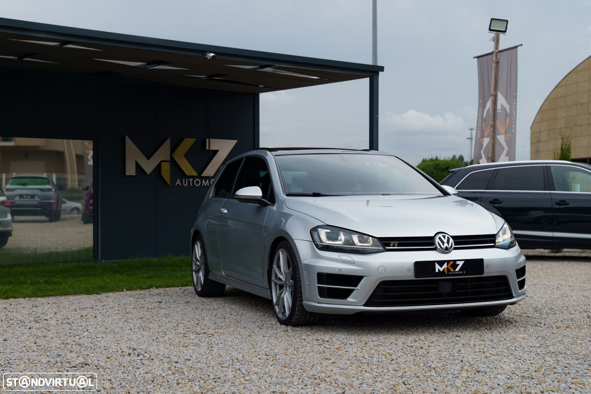 VW Golf 2.0 TSI R DSG - 2