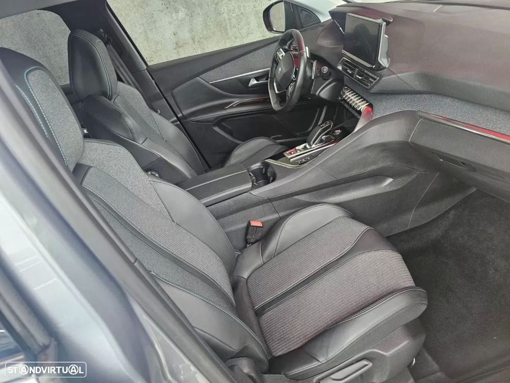 Peugeot 3008 Plug-In Hybrid 225 e-EAT8 Allure Pack - 10