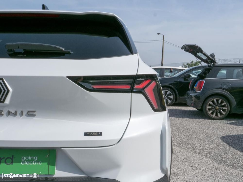 Renault Scénic E-Tech 60 kWh Techno - 12