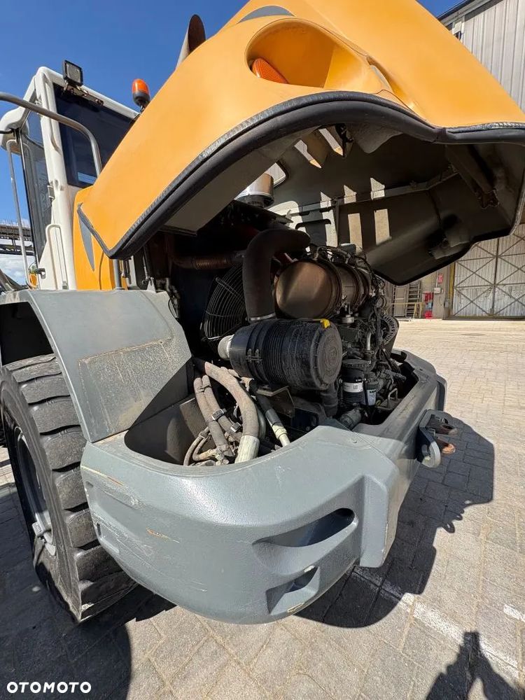 Liebherr L538 - 12